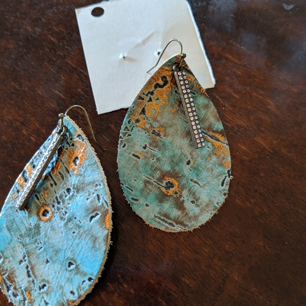 Leather earrings